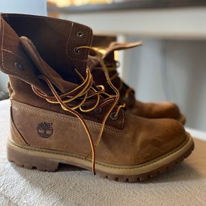 Timberland authentic Roll top boots size 6.5